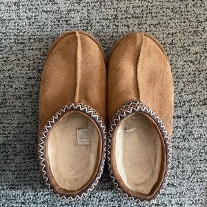 Brown ugg slippers